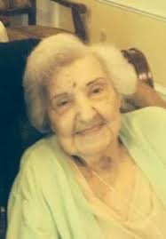 Elizabeth Cecchini's Instagram, Twitter & Facebook