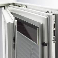 Fenster aus holz kunststoff oder aluminium. Fenster Mit Innenliegenden Jalousien