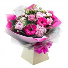 We send some flowers in bud so you get to watch the bouquet come to life, and your gift will remain beautiful for longer. Flower Delivery Glasgow Send Flowers By 13 Florists With 1323 Reviews