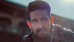 In 2004, when he was 16 years old, he made his performing debut in the tv series kahaan. Vikrant Massey Biography Zee5 News