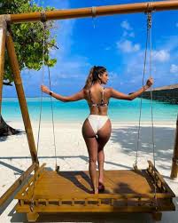 Krno5ceutkpu6m Nicole estelle faria, dünya güzeli seçilen ilk hintli kadındır ve 1990 bangalore doğumludur. https www news18 com photogallery lifestyle super hot pictures of miss india nicole faria from her maldives vacation 3262550 html