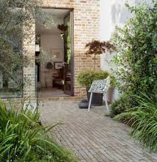 Courtyard Garden With Belgian Clay Pavers Townhouse Garden Small Courtyard Gardens Courtyard Garden