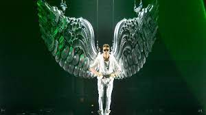 An silvester eine gefeierte show performt, die weltweit gestreamt wurde. Justin Bieber Konzert In Munchen Kommt Ein Engel Geflogen Munchen Sz De