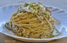 Si tratta di un primo piatto semplicissimo da preparare e perfetto da preparare per l'estate grazie al mix fresco dei sapori. Spaghetti Con Salsiccia Stracciatella E Pistacchio Habemus Fame