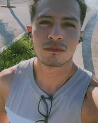 Que la vida me escupa en unos años como adscrito en esta hermosa tierra  🤞🫰🏻🥹💚