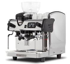 For tea drinkers, there is a full range of kettles and urns, many of which offer settings for green, oolong and black teas. Expobar Zircon Integral Plus 1 Group Automatic Coffee Machine C1zipta