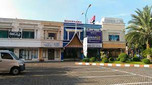 Sidoarjo, jawa timur, indonesia pramuniaga pt sepatu bata tbk. Ok1wp5tpghhf M