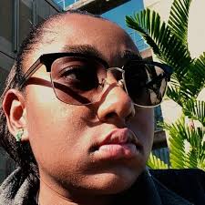 Violet : Simon, Sabrina: Amazon.ca: Books