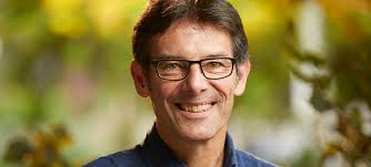 221106-Martin-Wikelski_credit-Mark-Thiessen-NGS