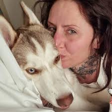 🌳 Vote for us in Tree of the Year! 🌳 Our mighty oak is still in the  running for Tree of the Year with The Woodland Trust — but we need your