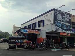 Ketua polis daerah kulim superitendan ahmad nasir jaafar berkata, bermotifkan khianat, suspek turut melonggokkan sampah depan premis tersebut. Tak Seng Auto Home Facebook