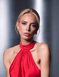 Vyzhit v Dubae (TV Series 2023–2024)