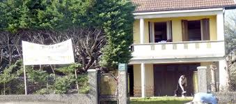 Bourg En Bresse Un Collectif D Associations Investit Une Villa Inoccupee Pour Heberger Des Migrants