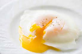 Here is how to make a perfectly poached egg, every time! Easy Poached Eggs