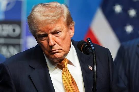 Ông Trump: Hàng nghìn tên lửa sẽ khai hỏa nếu Iran nhắm mục tiêu vào Tổng  thống Mỹ