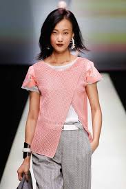 Razored haircut for a round face. Hey Dollface Cute Japanese Hairstyles For Every Face Shape