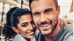2019 buhlten eva und jenny beide bei der. Exklusiv Sensation Eva Benetatou Zieht Ins Sommerhaus Der Stars Schock Fur Andrej Mangold Promiwood