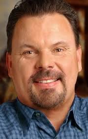 Томас Кинкейд (Thomas Kinkade): фильмы, биография, семья, фильмография —  Кинопоиск