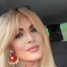 Melissa Skoglund's Instagram, Twitter & Facebook