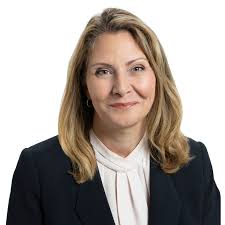 Laura Bruce's Instagram, Twitter & Facebook