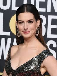 For years, bloggers called her an annoying theater kid. Demi Anak Anne Hathaway Tinggalkan Kebiasaan Konsumsi Alkohol News Entertainment Fimela Com