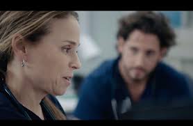 C'parce que tu vois pas grand-chose, hein! T'as même pas vu que Marco  couche avec Sophia. »