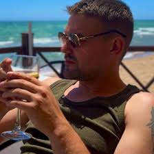 Whic excavator is parked in the correct position?