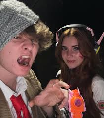 Beach day in Brazil with my bestie 👙🌴 the only thing missing is my  boyfriend 🫶