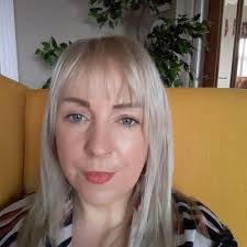 Rachael Comer's Instagram, Twitter & Facebook