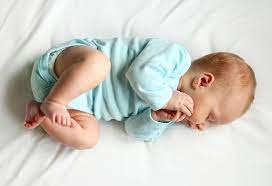 What can babies do at 1 month? Baby Sleep 4 To 6 Months Old
