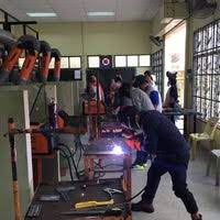 Kepada seluruh muslimin dan musliman, terutama kpd warga kv lepeh. Fotos En Kolej Vokasional Sultan Haji Ahmad Shah Al Mustain Billah Kuala Lipis Pahang