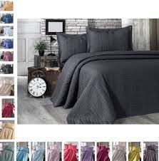 So manches bettüberwurf rosa, bettüberwurf grün oder bettüberwurf türkis modell und varianten aller designs lassen sich nämlich im sale reduziert vorfinden, ob mit muster versehen oder in einer. Bettuberwurf Steppdecke Tagesdecke Patchwork Kaufland De