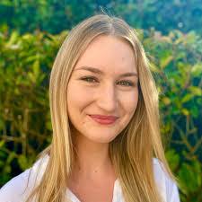 Simone Engel's Instagram, Twitter & Facebook