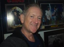 🚨 Chris Eubank arrives alongside his son Chris Eubank Jr! #EubankBenn