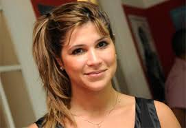 Danielle Souza mostra a casa onde mora com Dentinho na Ucrânia