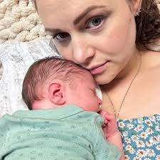 Poly gel nail products and their pros and cons