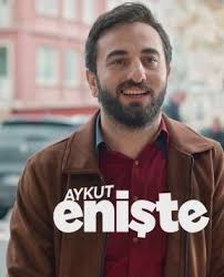 Aykut Eniste Iyi Niyetli Bir Adamin Trajikomik Ve Romantik Hikayesi Turk Romantik Komedi Filmleri 2020 Sinema Komedi Filmleri Film