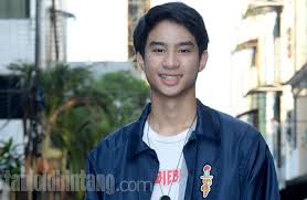 Devano memulai kariernya pada tahun 2017 sebagai penyanyi. Devano Danendra Akui Pernah Jalan Bareng Brisia Jodie Tapi Tabloidbintang Com