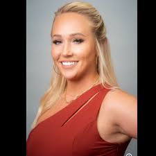 Tabitha Berg's Instagram, Twitter & Facebook