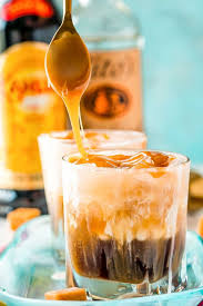 A google ingyenes szolgáltatása azonnal lefordítja a szavakat, kifejezéseket és weboldalakat a magyar és több mint 100 további nyelv kombinációjában. Salted Caramel Cocktails Salted Caramel Whiskey Rum Sour Rezept Zum Salzkaramell This Salted Caramel White Russian Is Creamy Rich And Indulgent It S So Perfect For The Festive Season Estaes Micuento