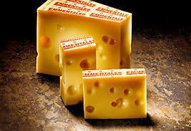 Er enthält 45 prozent fett in der trockenmasse. Emmentaler Schweiz Swiss Kase
