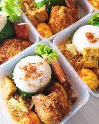 Paket nasi uduk