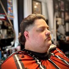 Mullet mania #frederick #frederickmd #haircut #barber #barberlife  #skintaper #mullet #babylisspro #mizutani #marylandbarber #capegang