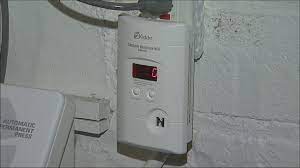 When your carbon monoxide detector is beeping, acting quickly is key. Do S And Don Ts Carbon Monoxide Poisoning Is Highest During Cold Weather Whas11 Com