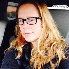 Nina Williamson (@visualaddict)