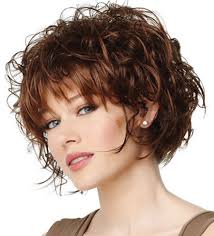 Thin bob curls with highlighted tips go a long way in giving small curls a naturally fuller look. 15 Best Curly Short Haircuts
