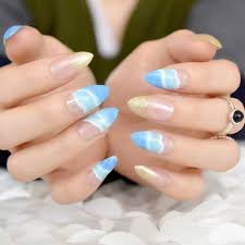 Con destellos en rosa para brillar. Unas Postizas Francesas De Stiletto Diseno De Nubes Blancas Y Azules Brillantes Purpurina Dorada Puntas Unas Diseno Para Fiesta De Novia Unas Postizas Aliexpress