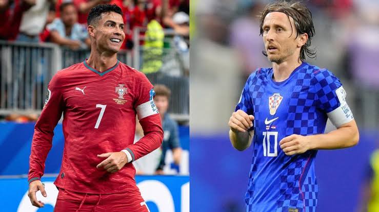 Cristiano y Modric se baten en duelo tratando de sortear la despedida