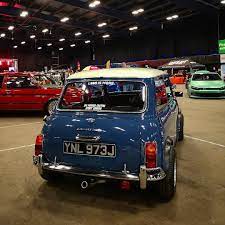 gorgeous mini morris mini cars mini cooper classic