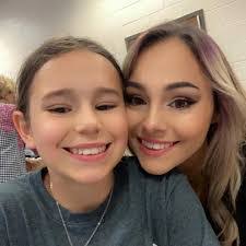 Sonya Hampton's Instagram, Twitter & Facebook